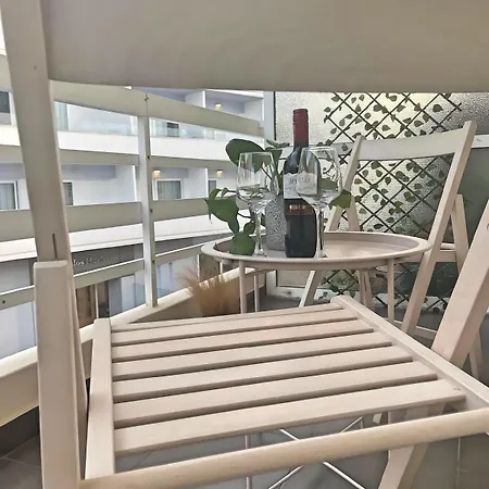 Sea Side Rhodes Center *